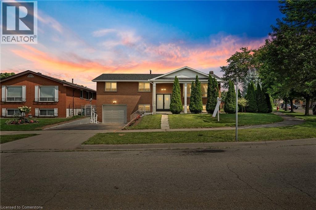 Photo 1 of 72 Eastbury Drive, Hamilton ON