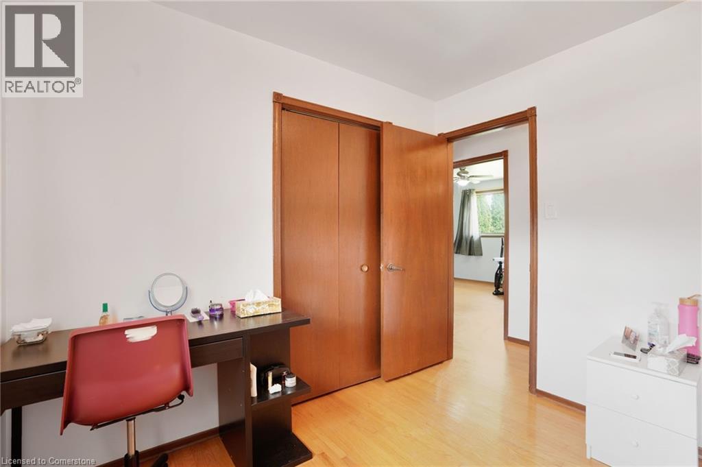 Photo 25 of 72 Eastbury Drive, Hamilton ON