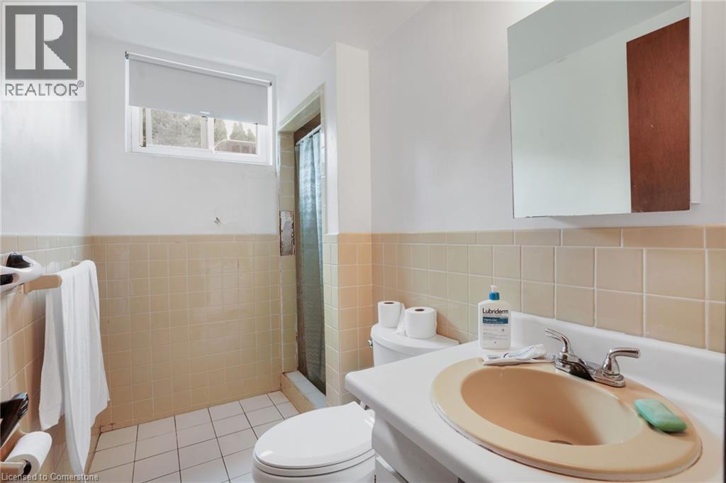 Photo 11 of 72 Eastbury Drive, Hamilton ON