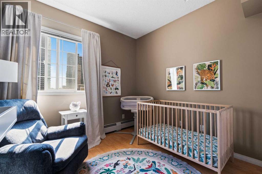 Single Family House Multi-level for Sale in    Avenue SW Beltline Calgary 