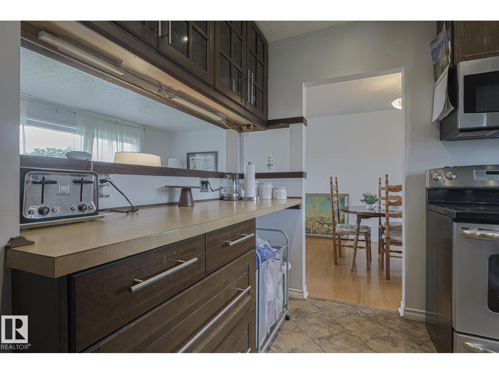 Photo 56 of 10319 45 St Nw, Edmonton AB