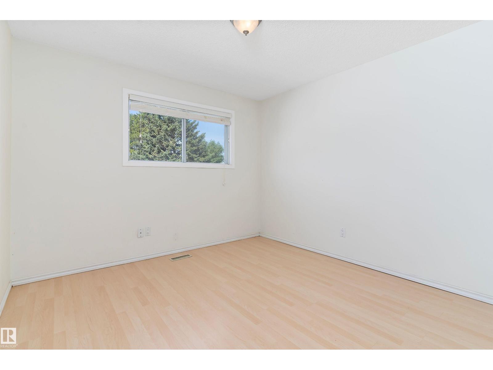 Photo 15 of 5708 52 St, Wetaskiwin AB