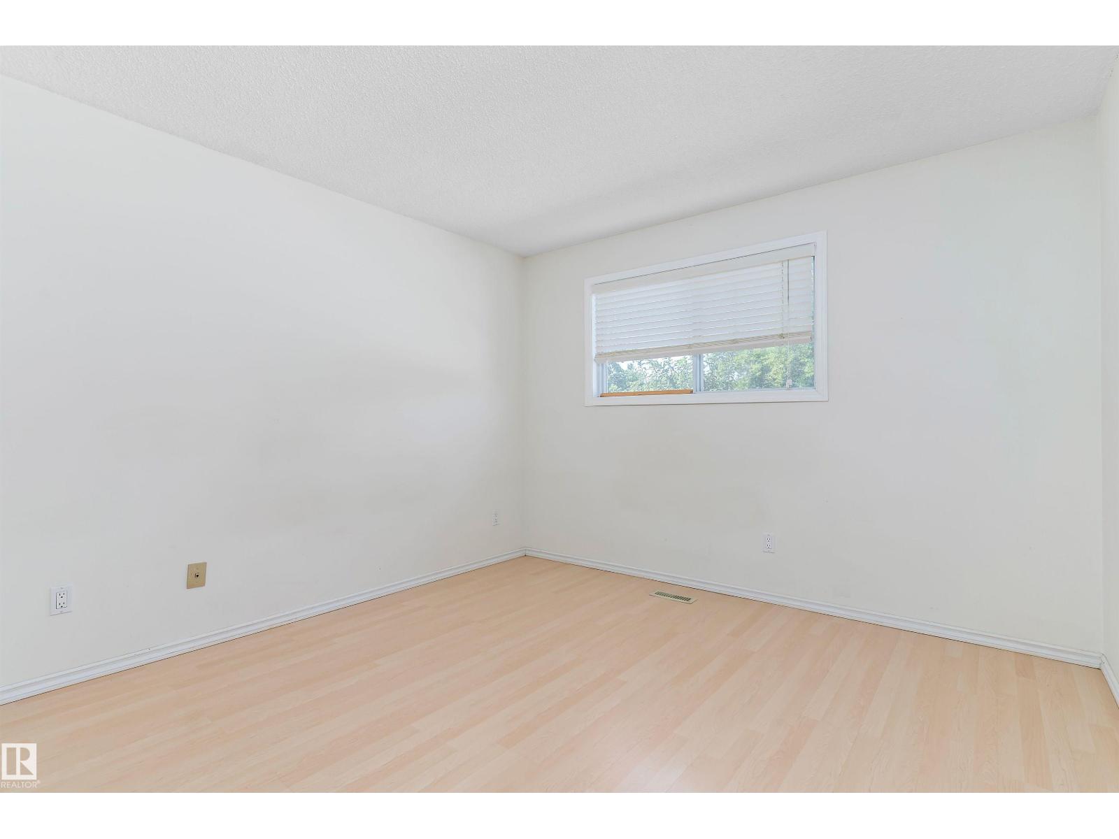 Photo 21 of 5708 52 St, Wetaskiwin AB