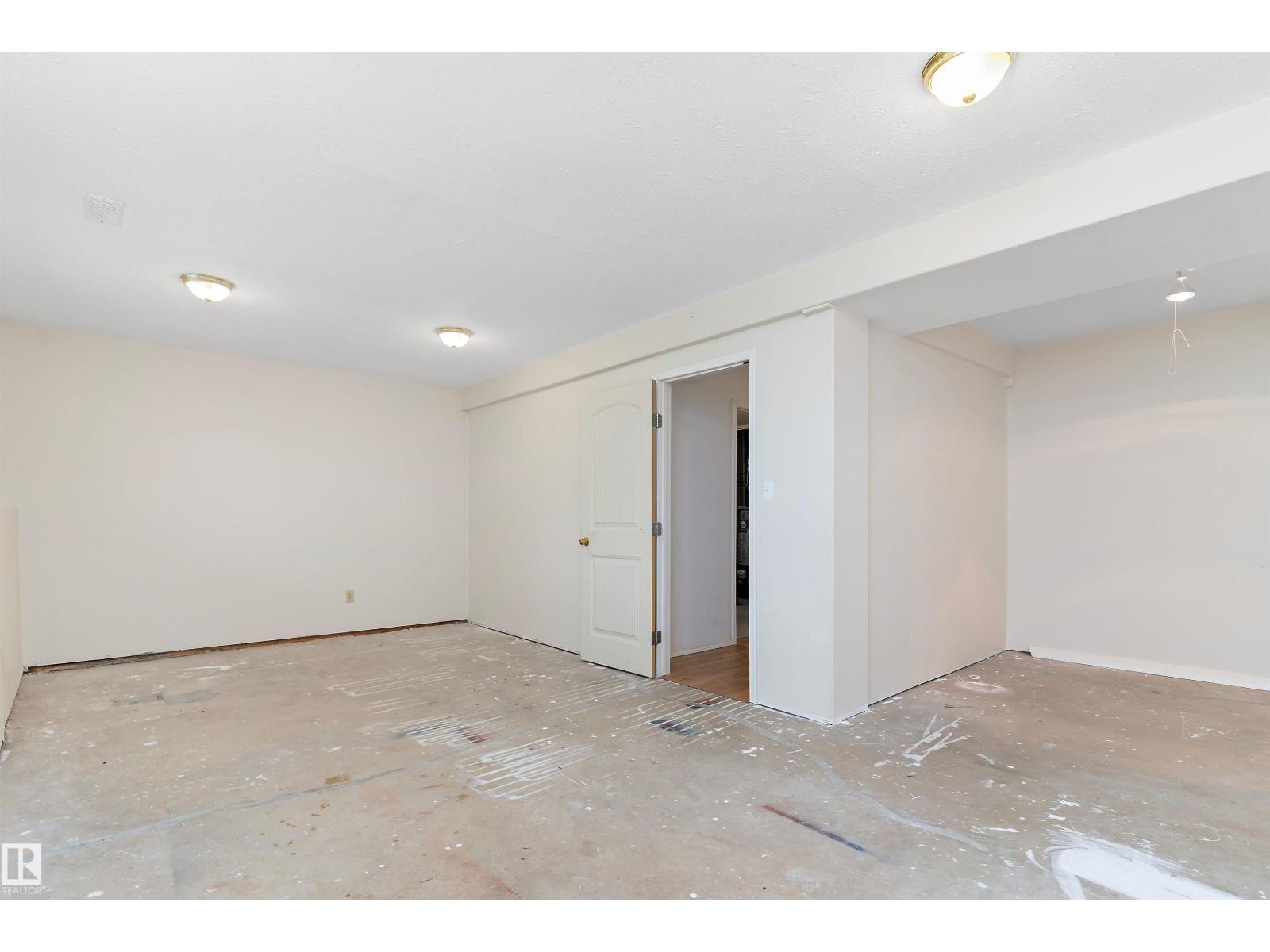 Photo 41 of 5708 52 St, Wetaskiwin AB