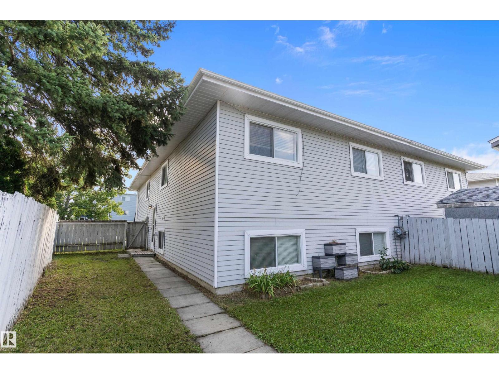 Photo 45 of 5708 52 St, Wetaskiwin AB