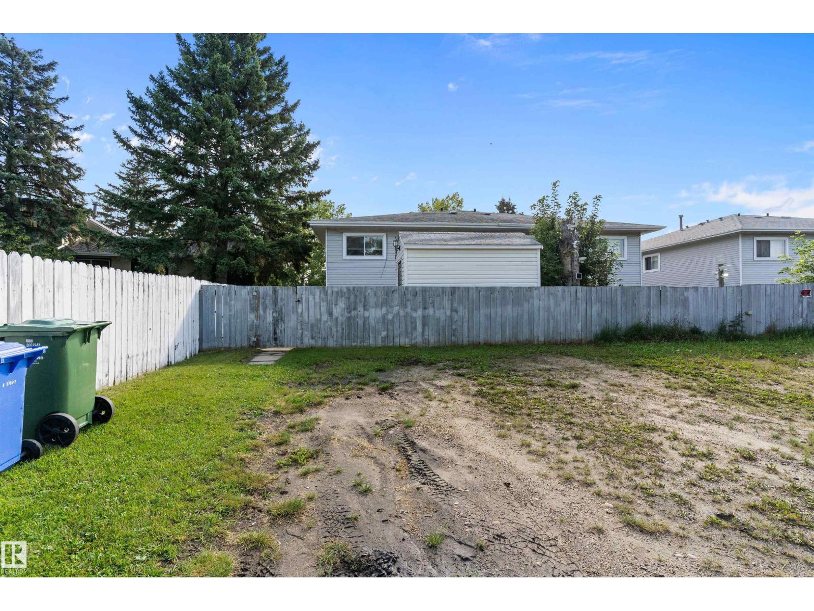 Photo 47 of 5708 52 St, Wetaskiwin AB