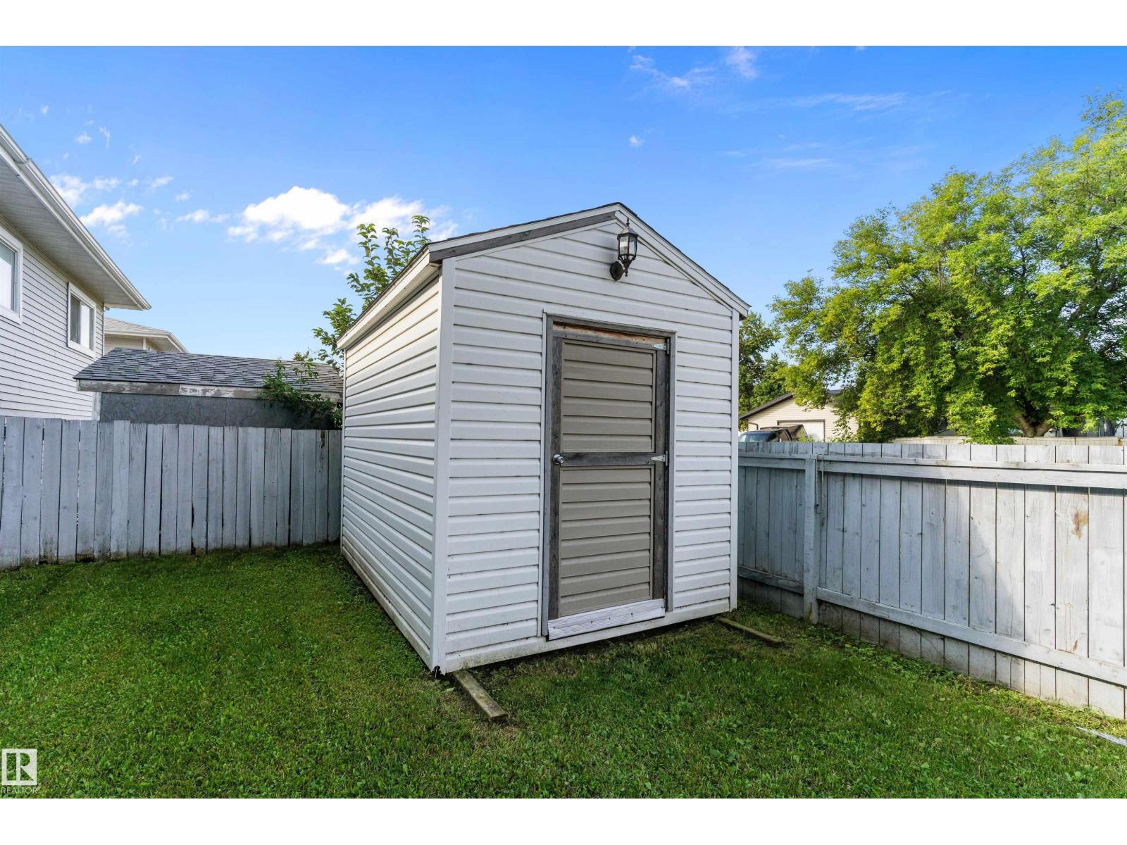 Photo 48 of 5708 52 St, Wetaskiwin AB