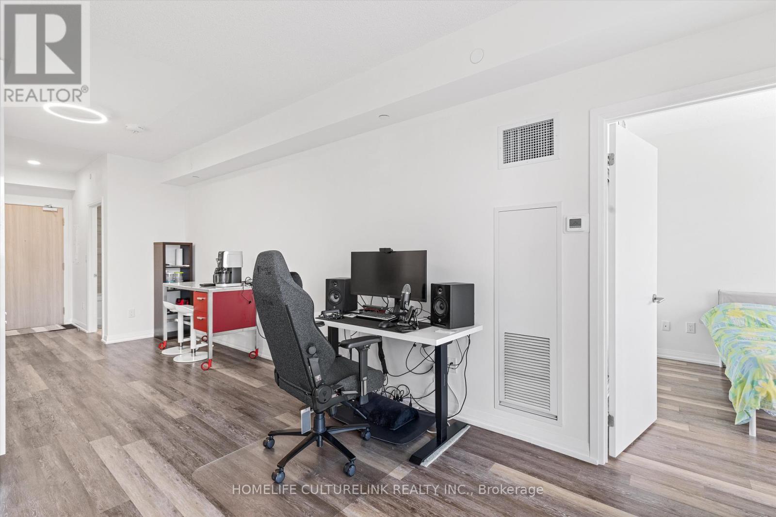 Photo 9 of 503 75 Canterbury Place, Toronto ON