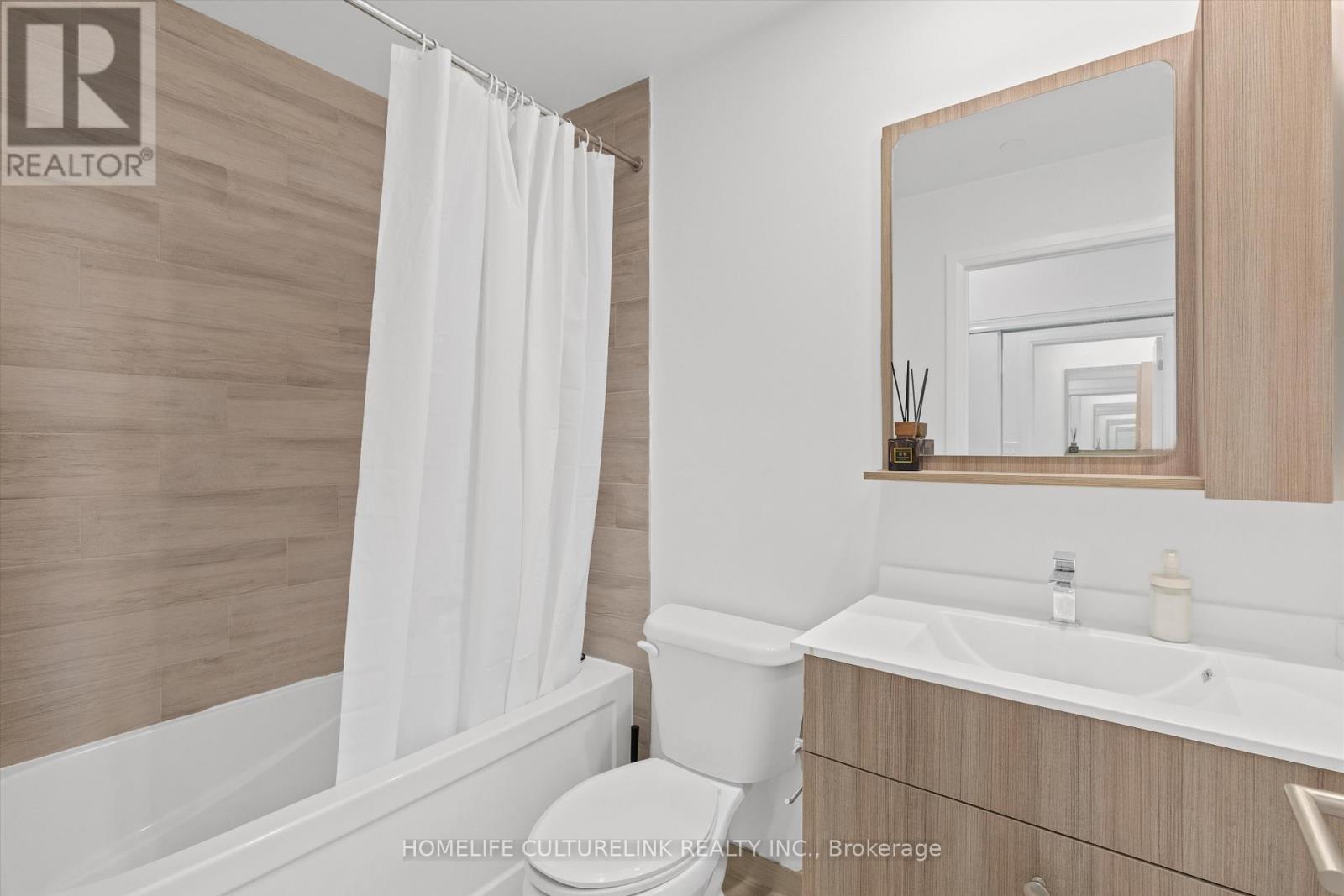 Photo 26 of 503 75 Canterbury Place, Toronto ON