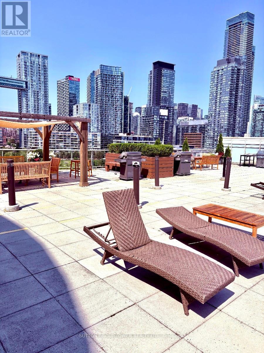 Photo 27 of 220 550 Queens Quay W, Toronto ON