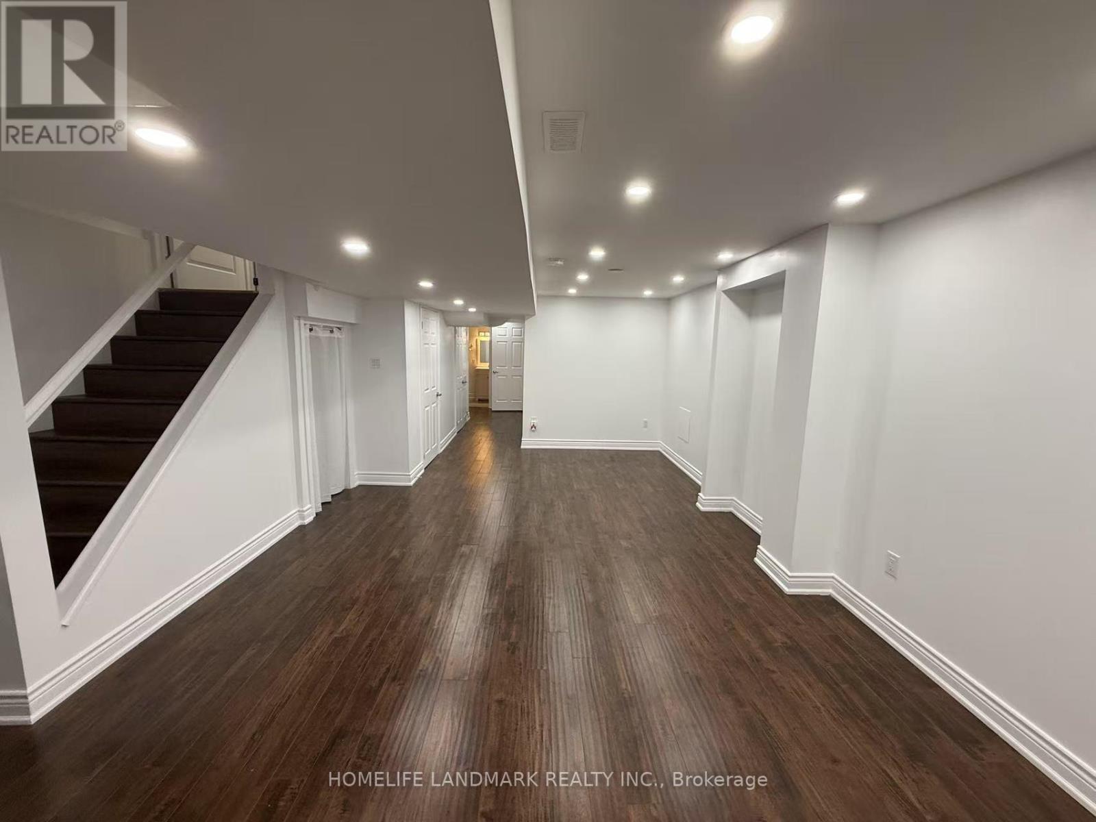 Photo 9 of 21 1015 Galesway Boulevard, Mississauga ON
