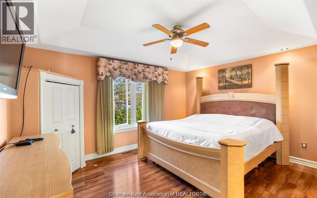 Photo 11 of 35 Normandy Avenue, Kingsville ON
