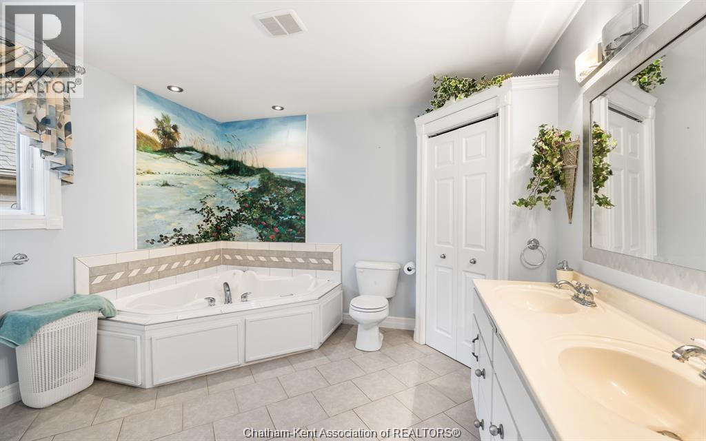 Photo 20 of 35 Normandy Avenue, Kingsville ON