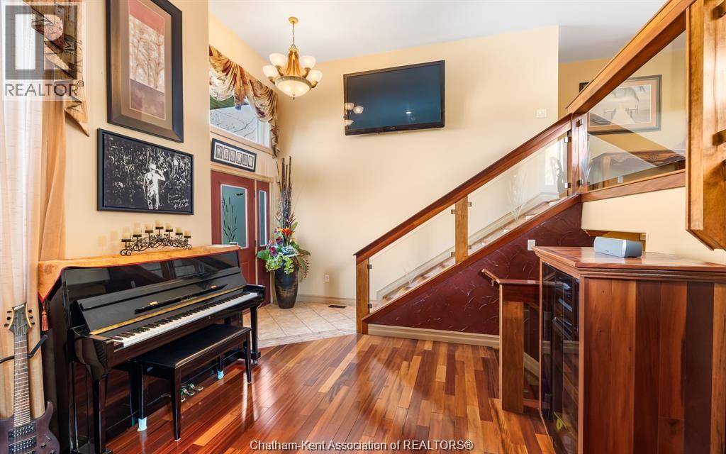Photo 18 of 35 Normandy Avenue, Kingsville ON