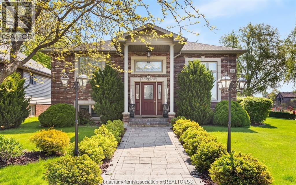 Photo 7 of 35 Normandy Avenue, Kingsville ON