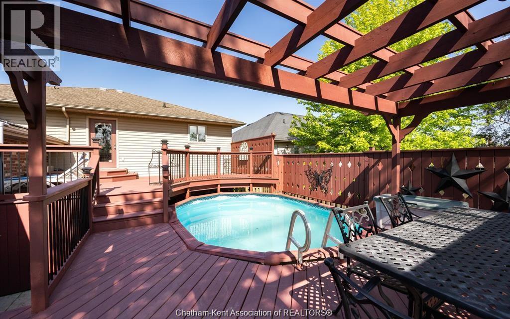 Photo 2 of 35 Normandy Avenue, Kingsville ON