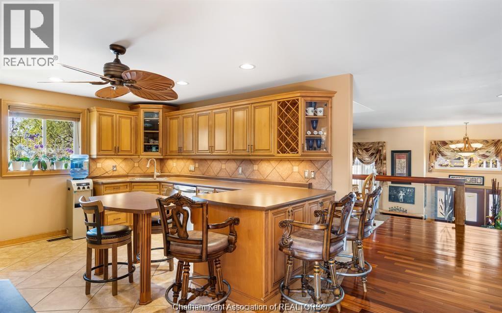 Photo 25 of 35 Normandy Avenue, Kingsville ON