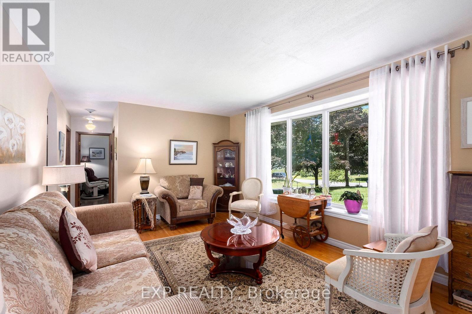 Photo 9 of 277 Allbirch Road, Ottawa ON