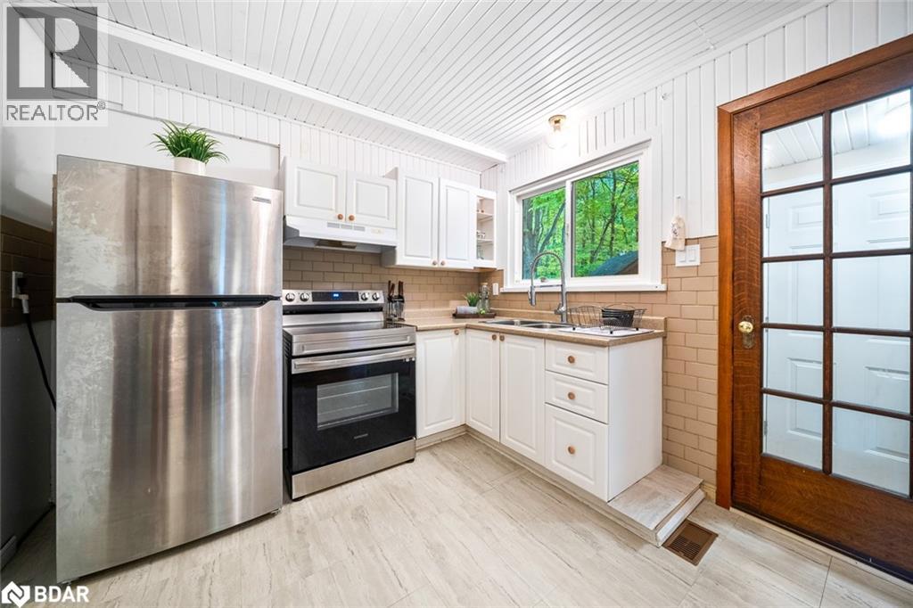 Photo 25 of 11 Bourgeois Court, Tiny ON