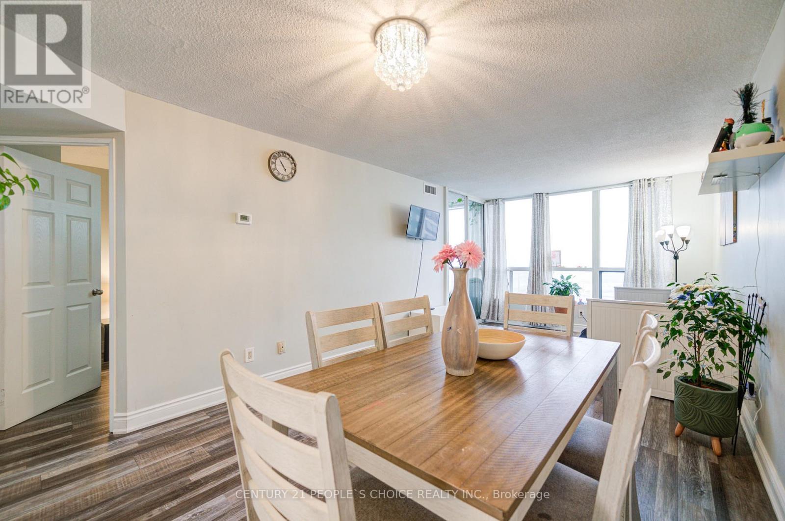 Photo 11 of 1402 4460 Tucana Court, Mississauga ON