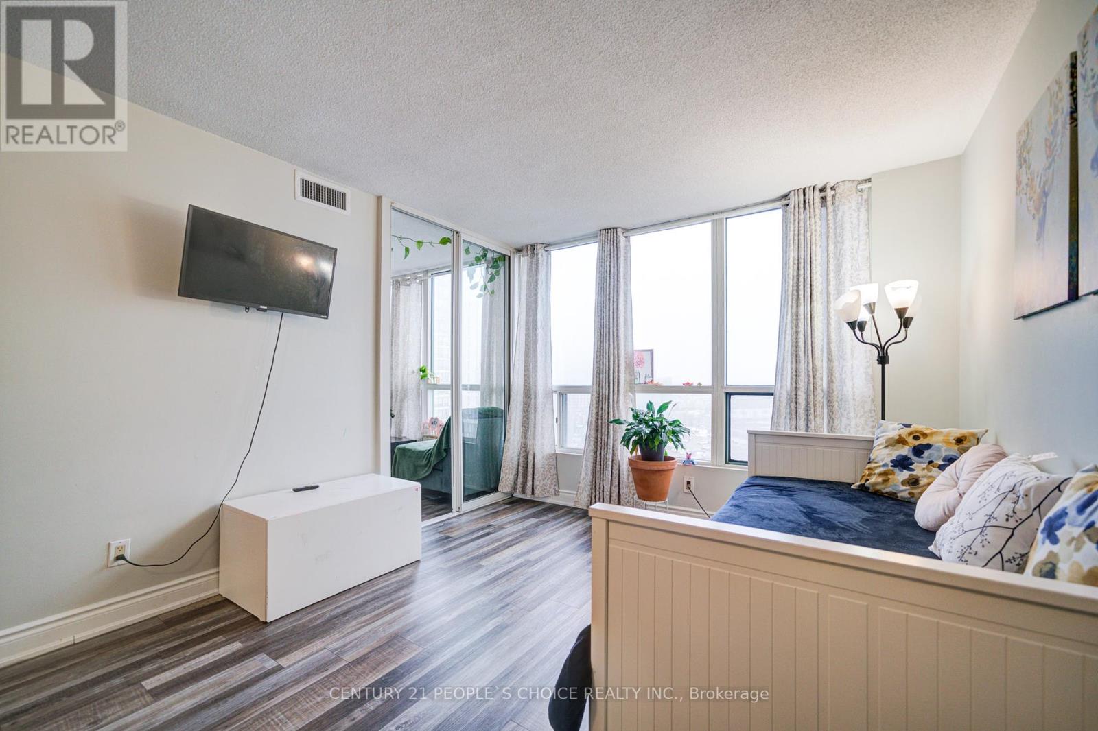 Photo 13 of 1402 4460 Tucana Court, Mississauga ON