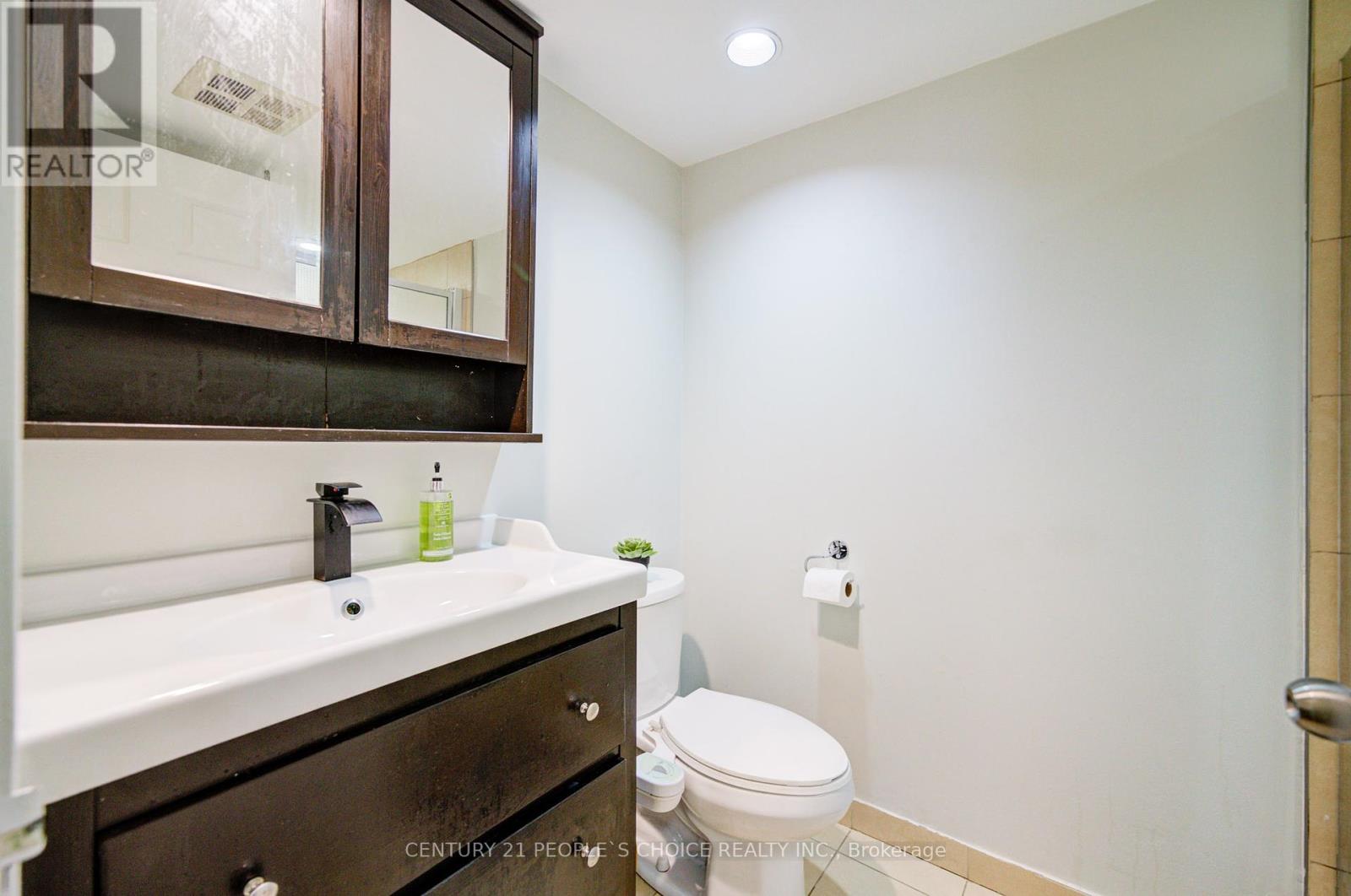 Photo 3 of 1402 4460 Tucana Court, Mississauga ON
