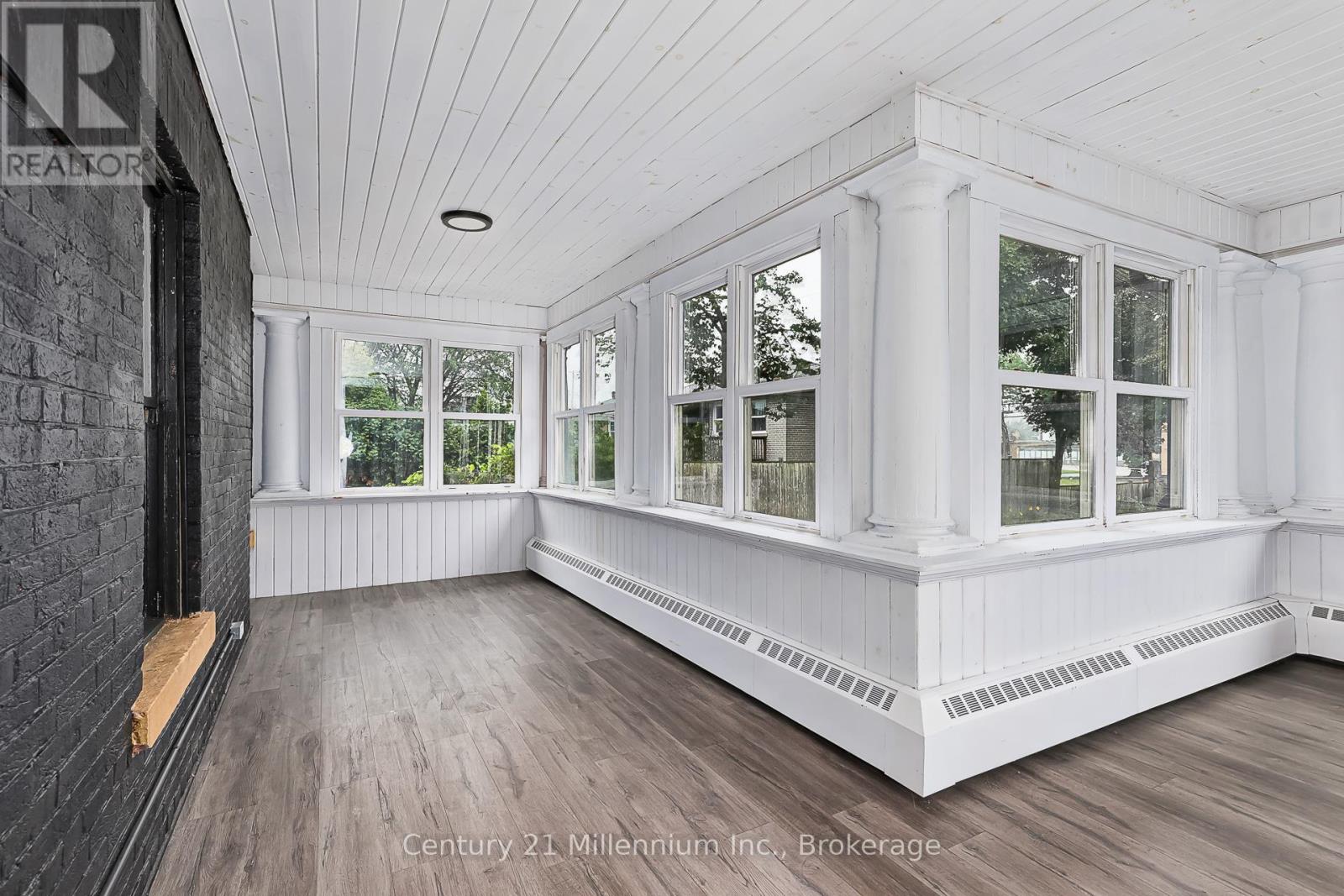 Photo 8 of 637 Hurontario Street, Collingwood ON