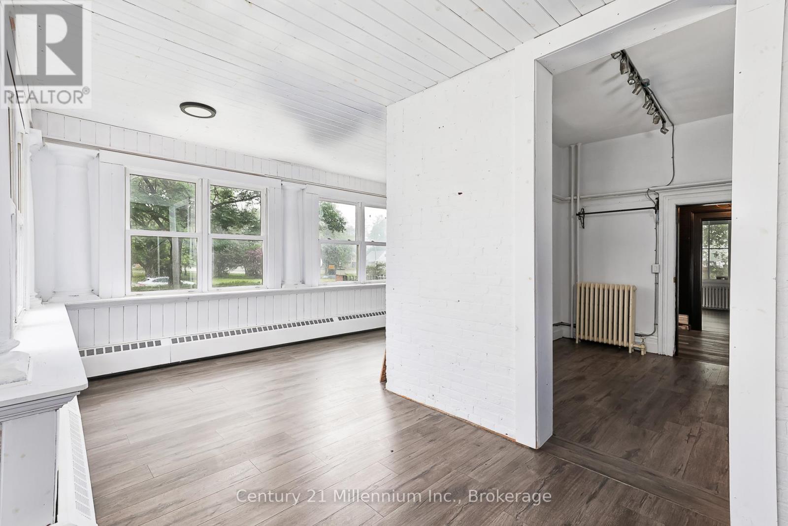 Photo 1 of 637 Hurontario Street, Collingwood ON