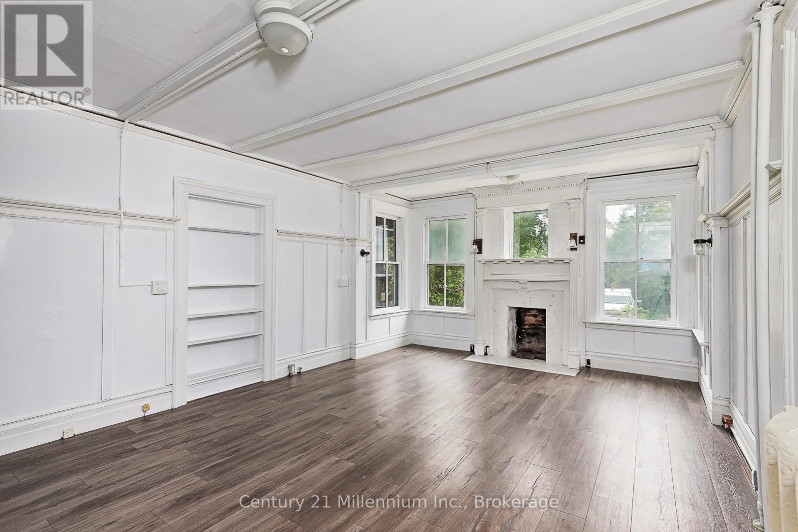 Photo 9 of 637 Hurontario Street, Collingwood ON