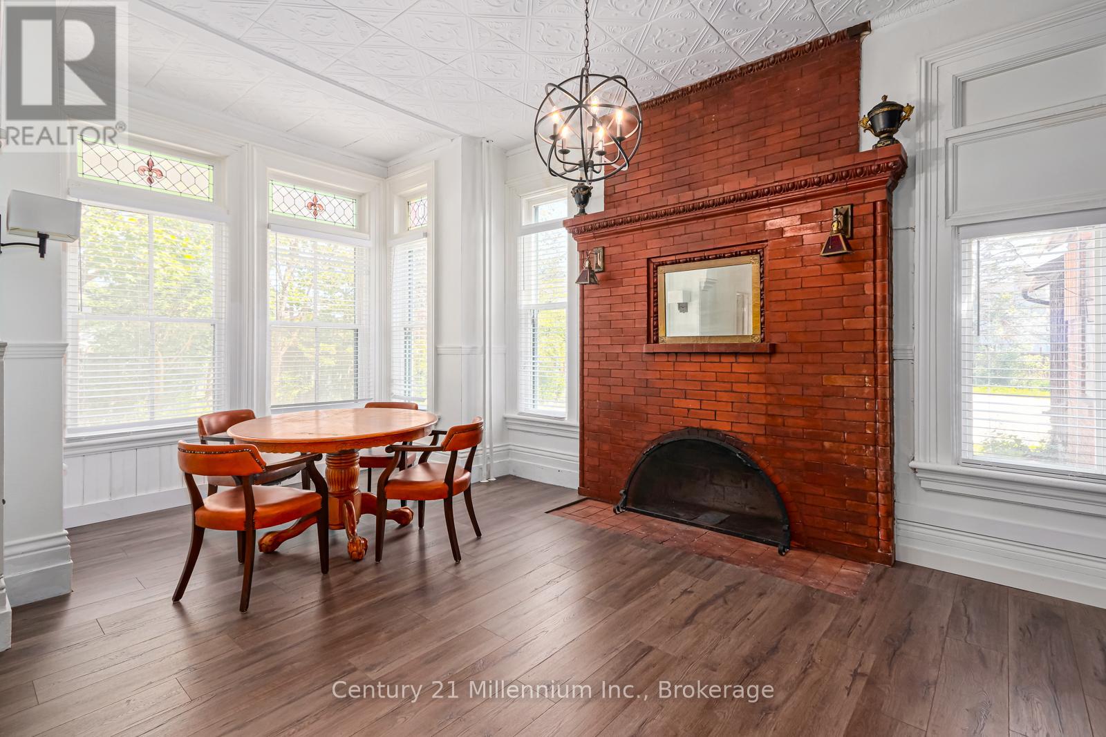 Photo 33 of 637 Hurontario Street, Collingwood ON