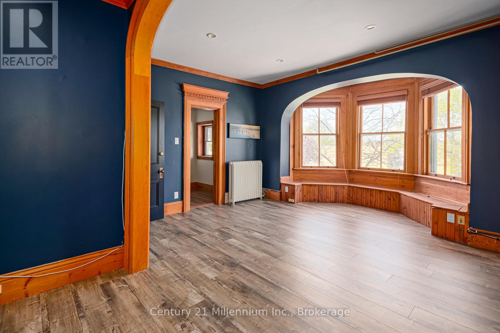 Photo 44 of 637 Hurontario Street, Collingwood ON