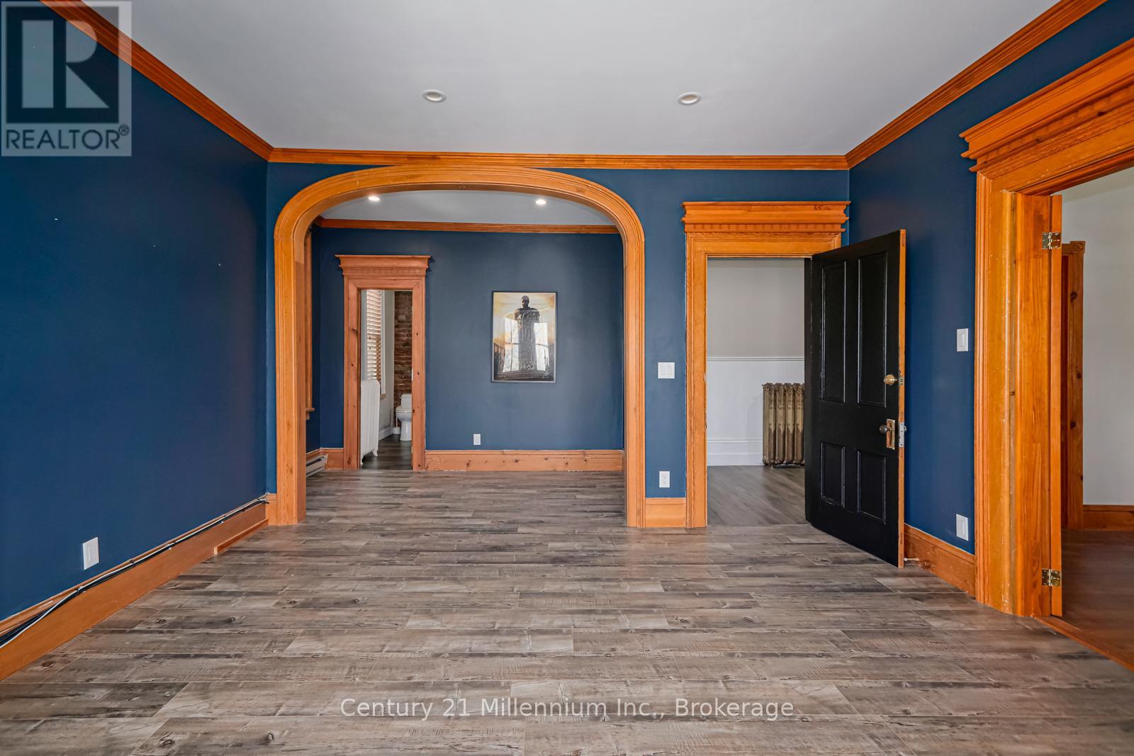 Photo 42 of 637 Hurontario Street, Collingwood ON