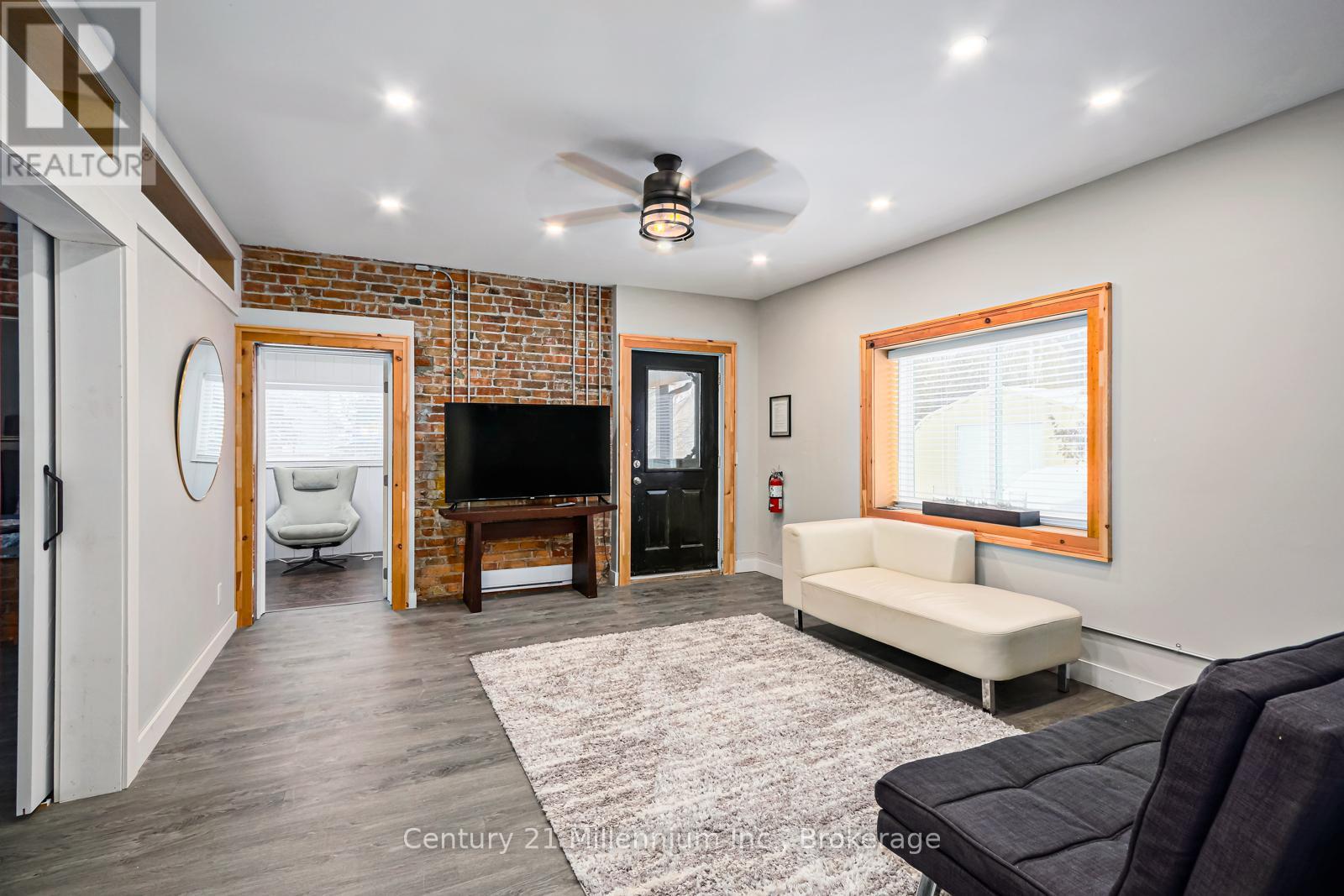Photo 14 of 637 Hurontario Street, Collingwood ON