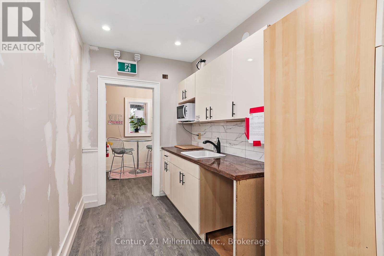 Photo 6 of 637 Hurontario Street, Collingwood ON