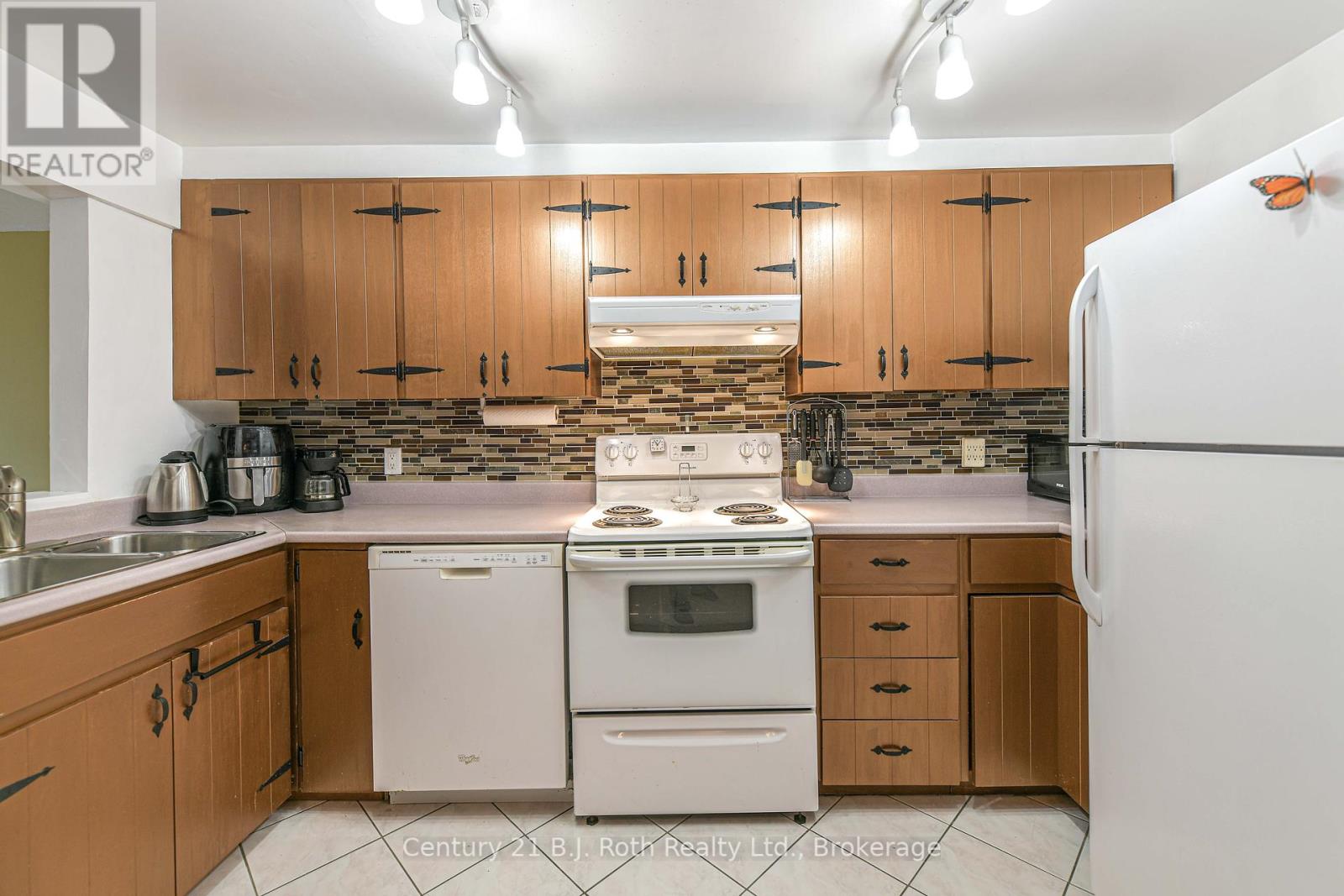 Photo 38 of 21 40 Victoria Crescent, Orillia ON