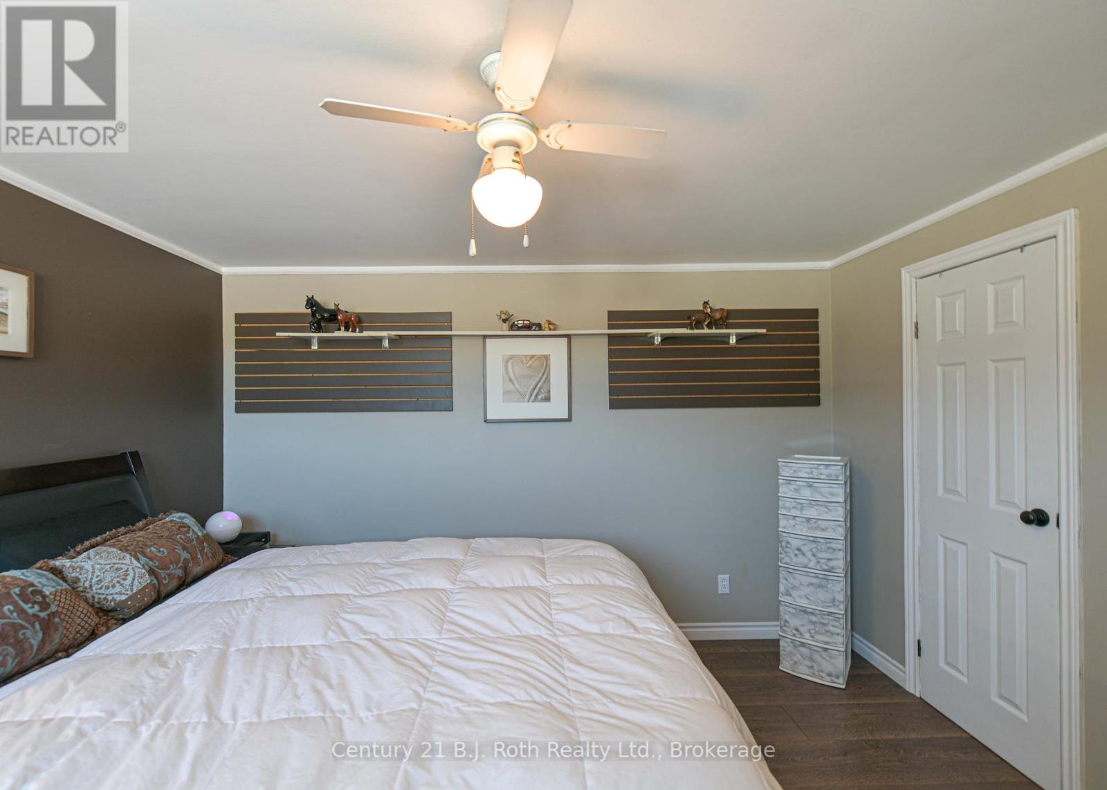 Photo 28 of 21 40 Victoria Crescent, Orillia ON
