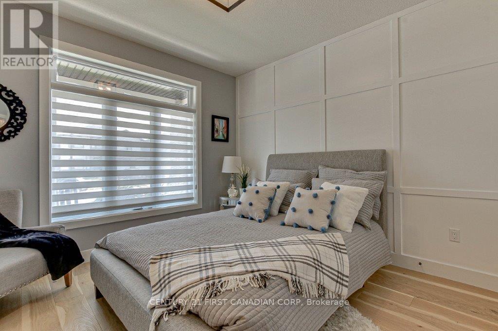 Photo 3 of 4103 Campbell Street, London South ON