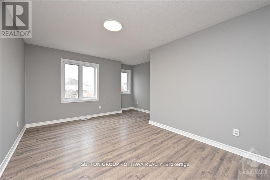 Photo 14 of 635 Clearbrook Drive, Ottawa ON