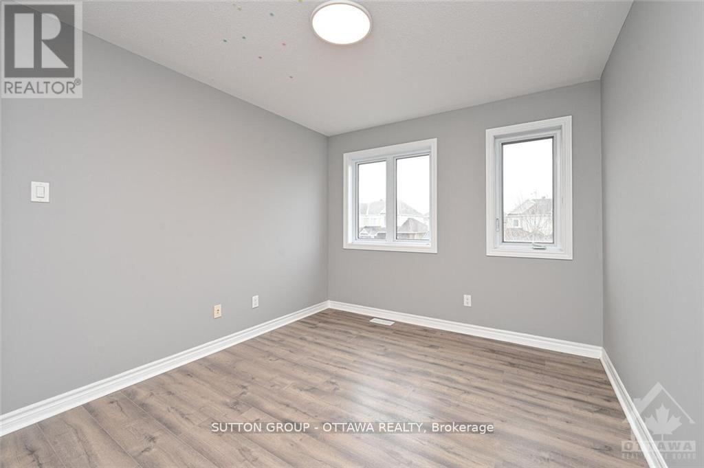 Photo 18 of 635 Clearbrook Drive, Ottawa ON