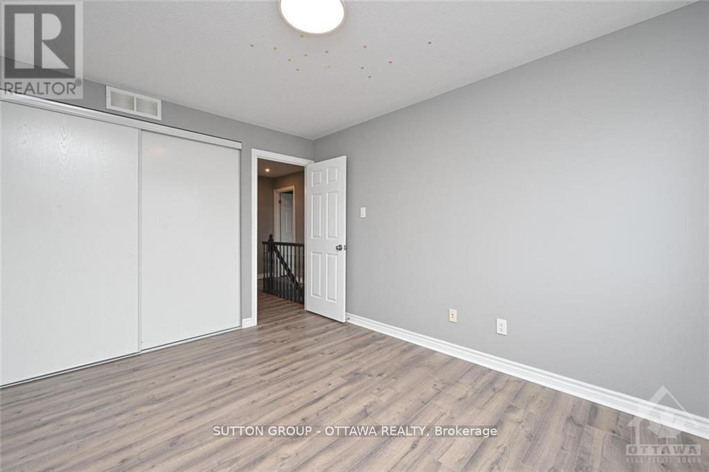 Photo 19 of 635 Clearbrook Drive, Ottawa ON