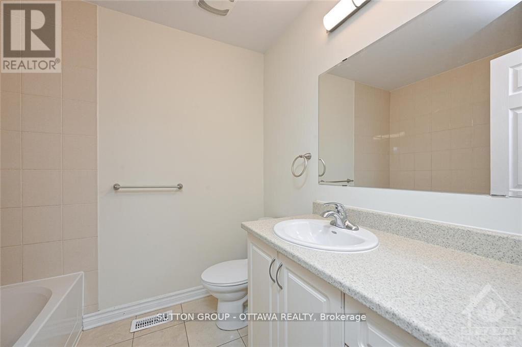 Photo 20 of 635 Clearbrook Drive, Ottawa ON
