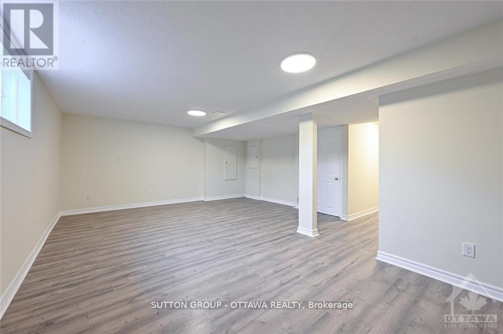 Photo 23 of 635 Clearbrook Drive, Ottawa ON