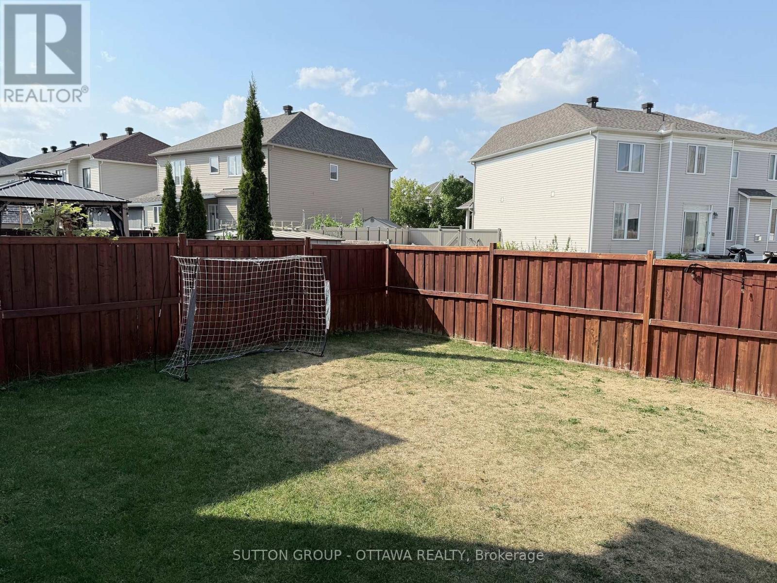 Photo 25 of 635 Clearbrook Drive, Ottawa ON