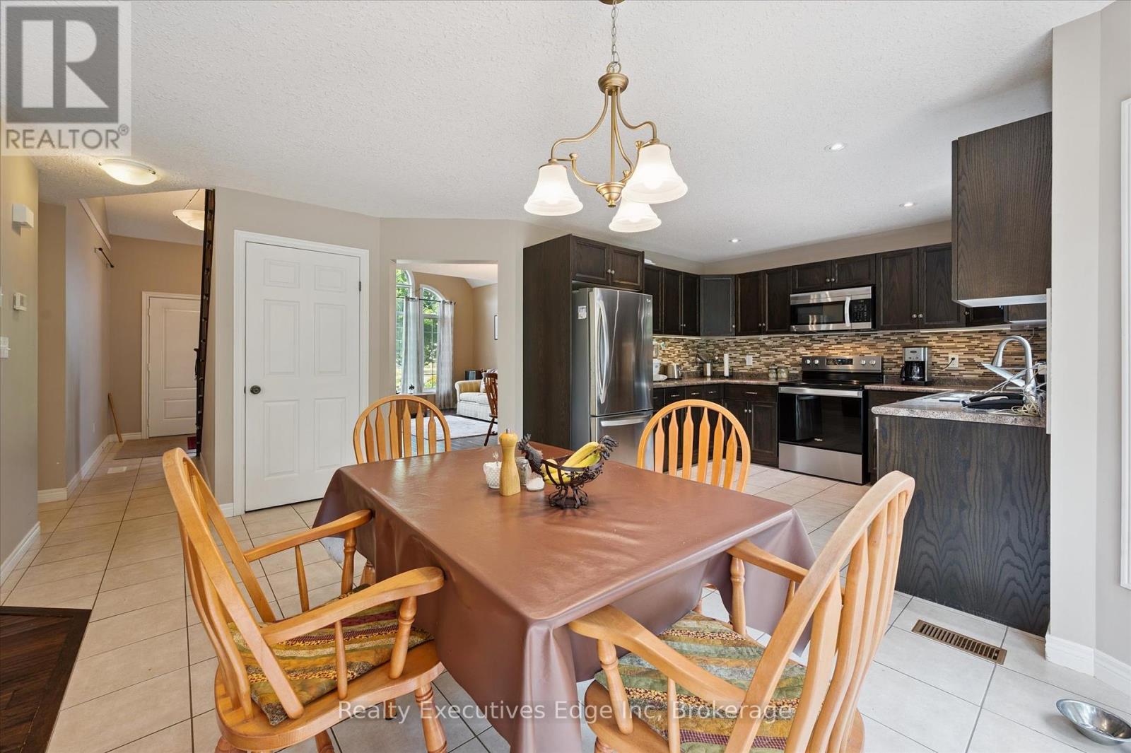 Photo 22 of 51 Marr Drive, Centre Wellington ON