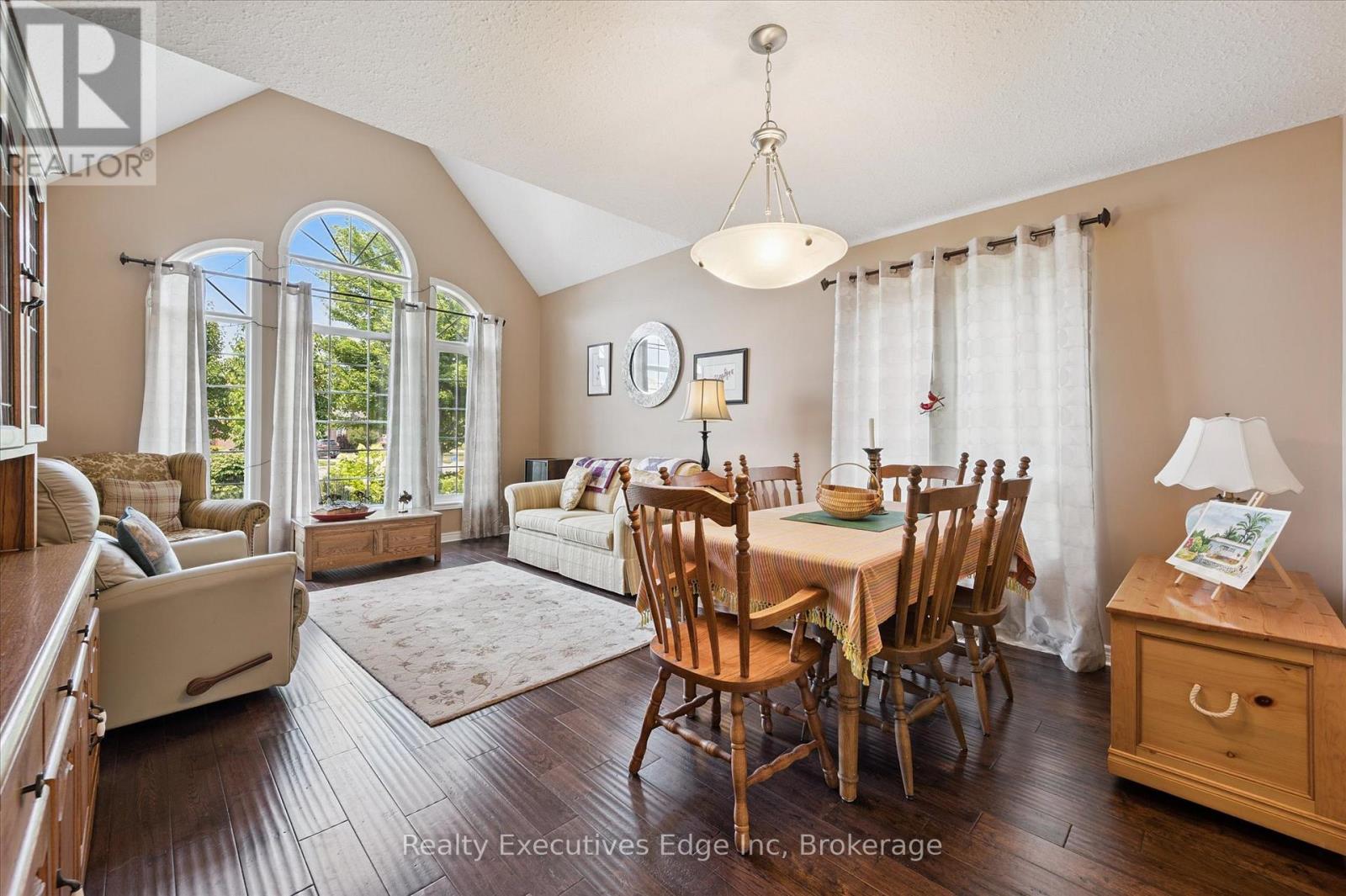 Photo 19 of 51 Marr Drive, Centre Wellington ON