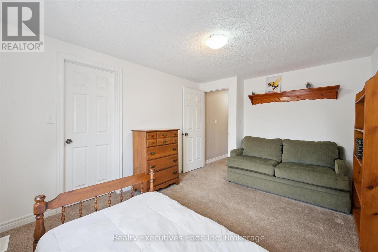 Photo 24 of 51 Marr Drive, Centre Wellington ON