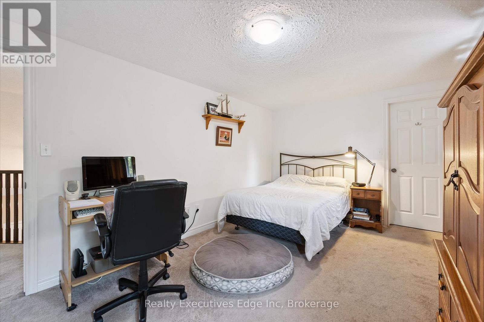 Photo 9 of 51 Marr Drive, Centre Wellington ON