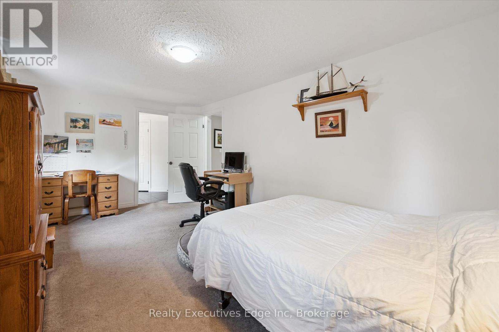 Photo 25 of 51 Marr Drive, Centre Wellington ON