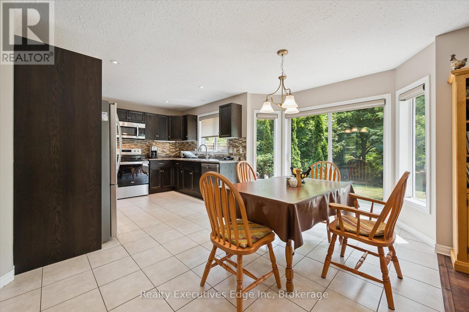 Photo 18 of 51 Marr Drive, Centre Wellington ON