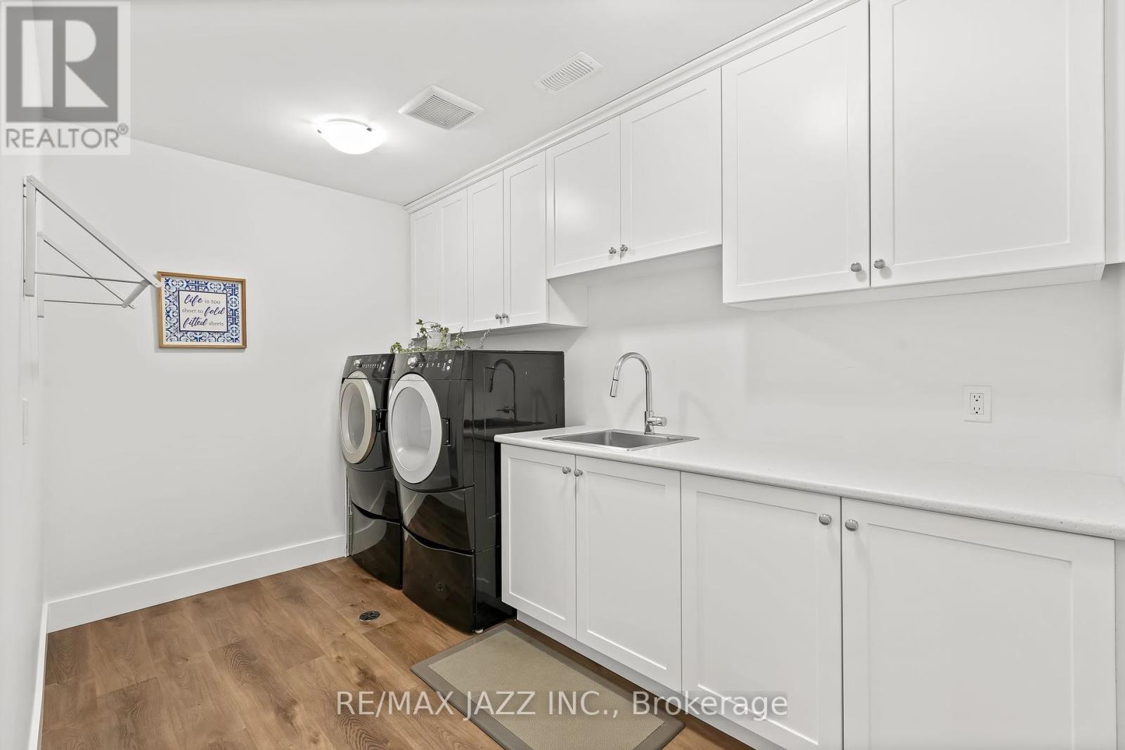 Photo 10 of 48 Pleasant View Crescent, Kawartha Lakes ON